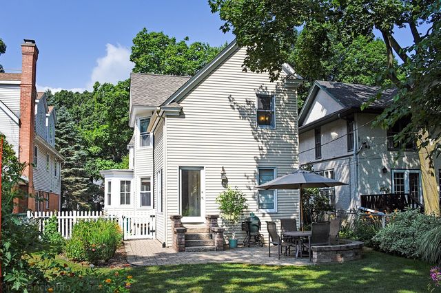 $560,000 | 204 5th Street, Wilmette, IL 60091