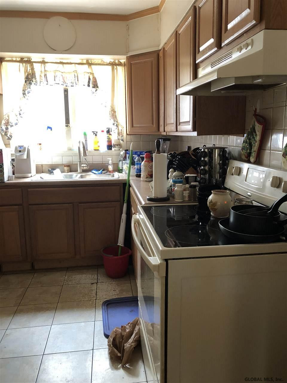 213 Clayton Road Schenectady, NY 12304 - Photo 17 of 34 Photo 17