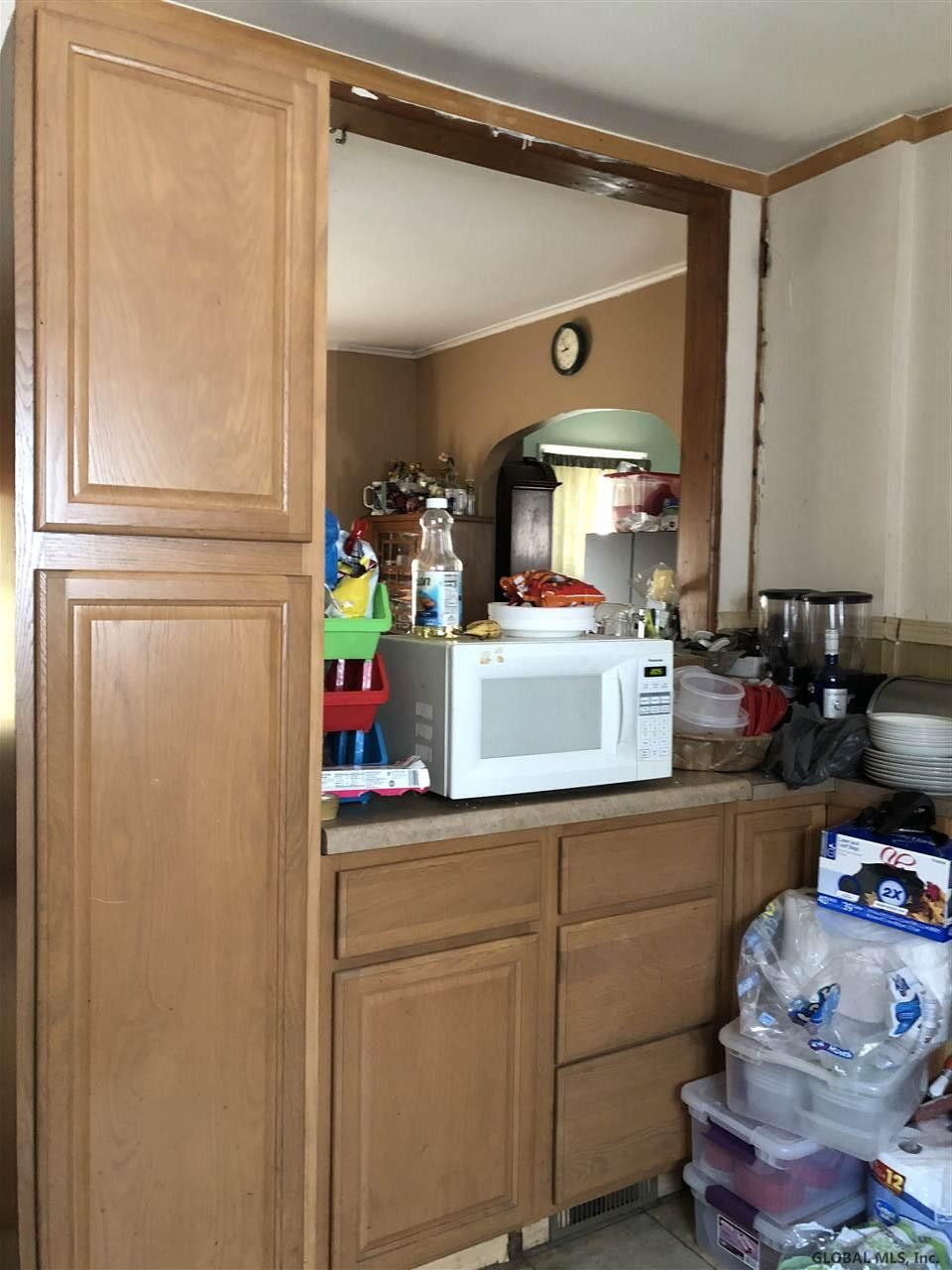 213 Clayton Road Schenectady, NY 12304 - Photo 18 of 34 Photo 18