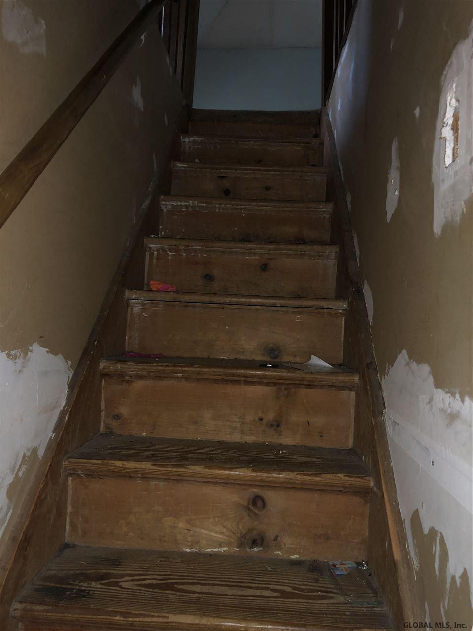 213 Clayton Road Schenectady, NY 12304 - Photo 27 of 34 Photo 27