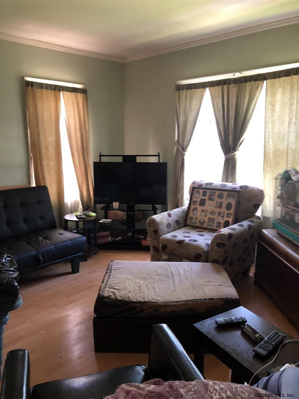 213 Clayton Road Schenectady, NY 12304 - Photo 10 of 34 Photo 10
