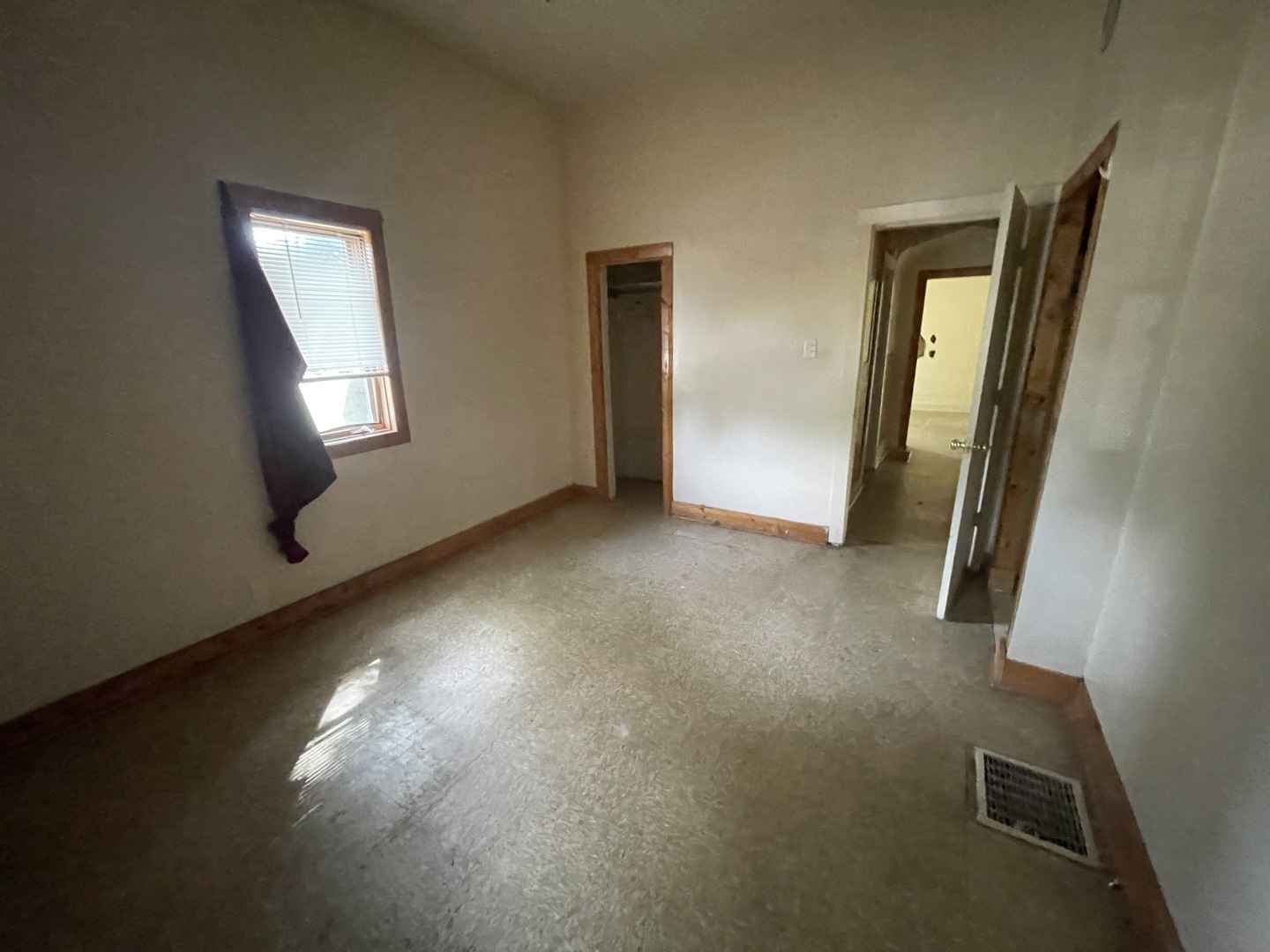 1283 South Illinois Street Decatur, IL 62521 - Photo 15 of 21