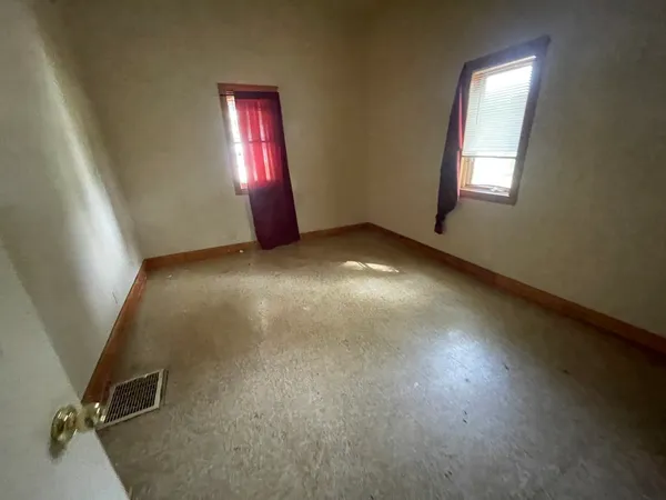 $47,500 | 1283 South Illinois Street, Decatur, IL 62521