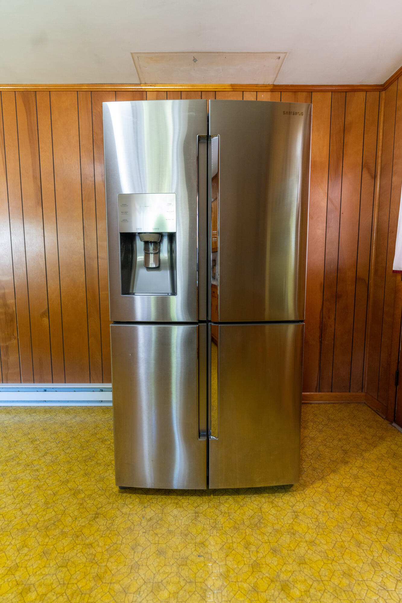 7517 Franklin Road Boones Mill, VA 24065 - Photo 6 of 30 Refrigerator-1