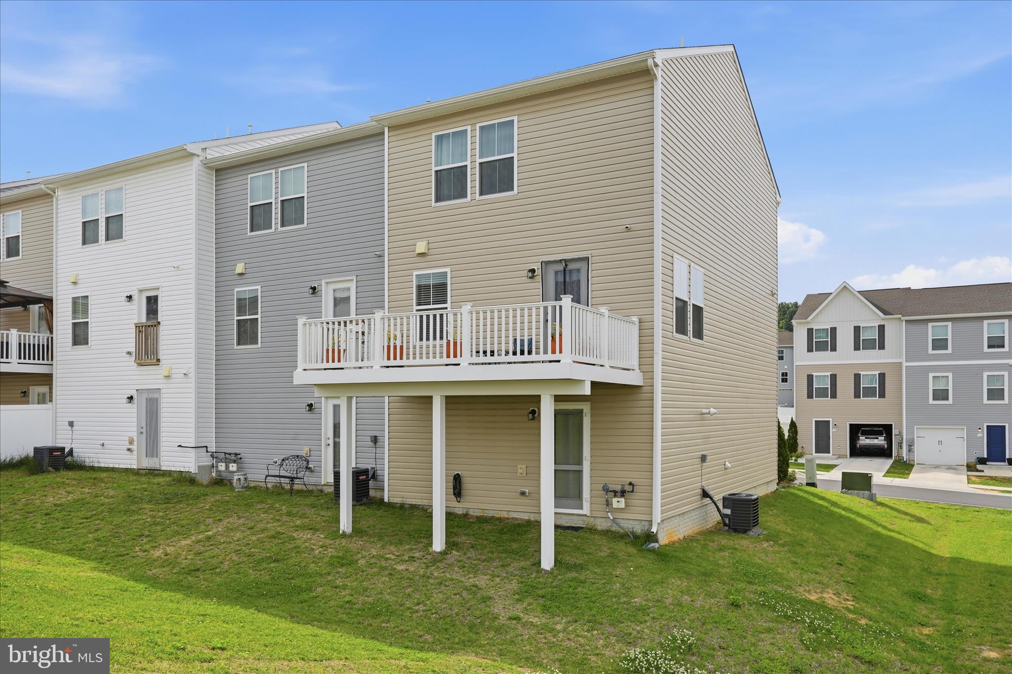 35 Thrower Road Hedgesville, WV 25427 - Photo 5 of 36 Large deck