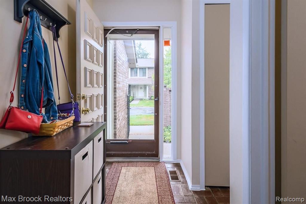 2844 Trailwood Drive Rochester Hills, MI 48309 - Photo 20 of 31