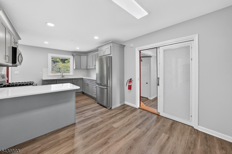 3 Fulper Place Clinton, NJ 08809 - Photo 7 of 22