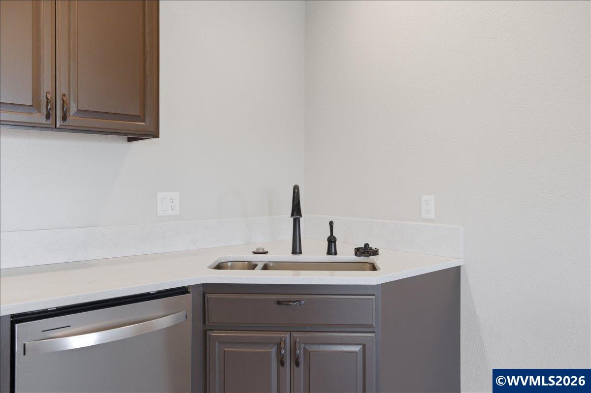 27579 Riggs Hill Road Foster, OR 97345 - Photo 13 of 50