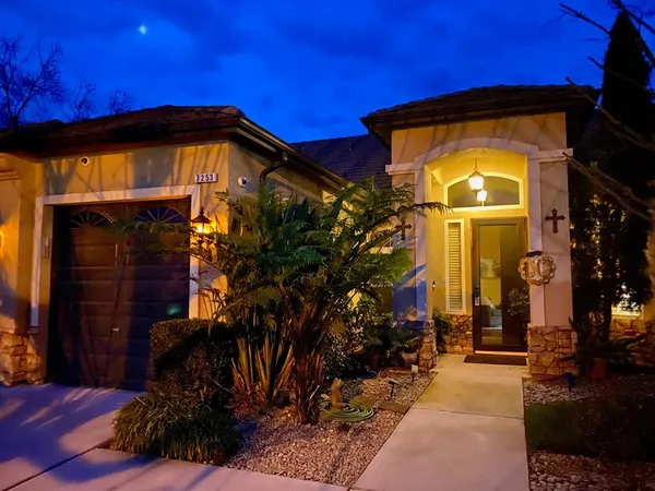 $669,999 | 7253 West Morris Avenue, Fresno, CA 93723