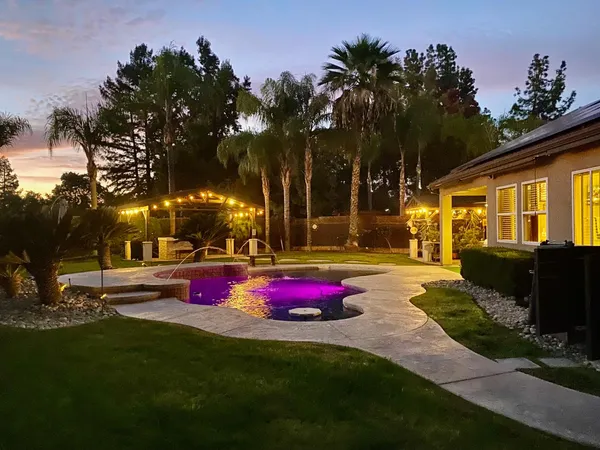 $669,999 | 7253 West Morris Avenue, Fresno, CA 93723