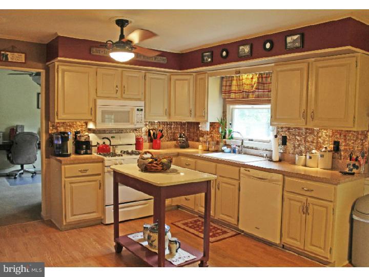 819 Hearthstone Lane Sinking Spring, PA 19608 - Photo 5 of 22 Gallery Image 5