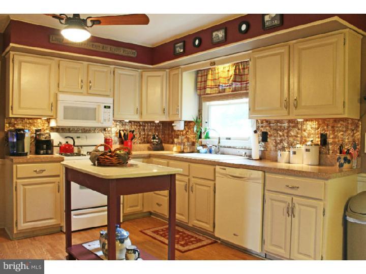 819 Hearthstone Lane Sinking Spring, PA 19608 - Photo 7 of 22 Gallery Image 7