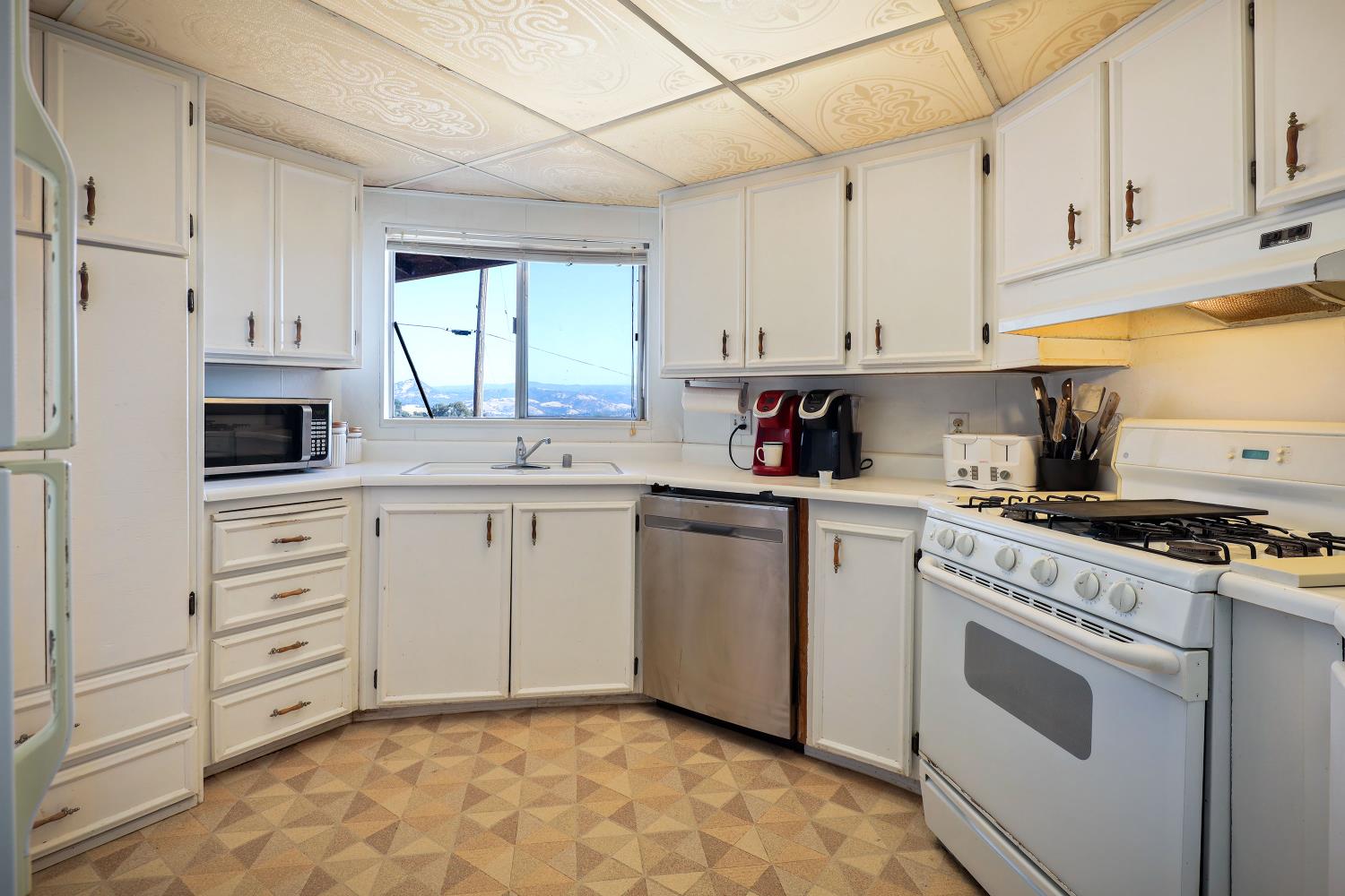 7080 Gwin Street Valley Springs, CA 95252 - Photo 19 of 96