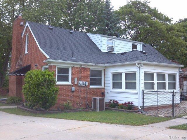 15520 Meadowbrook Road Redford, MI 48239 - Photo 17 of 25 2012-06-05_16-09-17_294.jpg