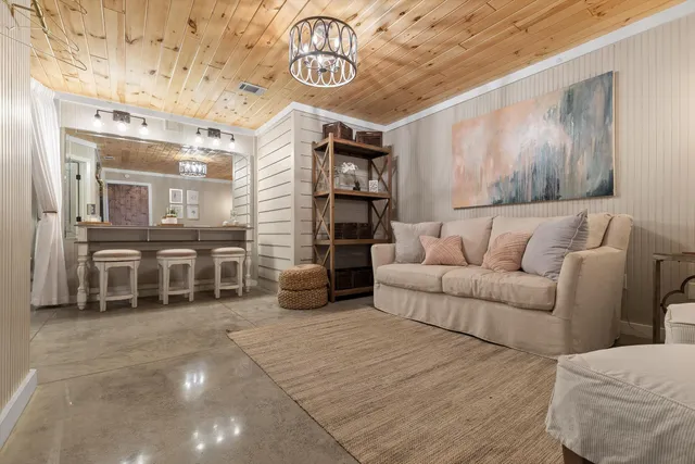 $5,500,000 | 1020 Thomas Road, Benton, TN 37307