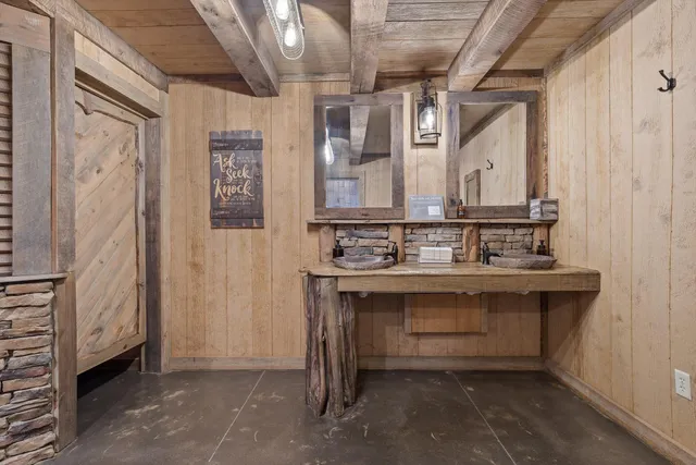 $5,500,000 | 1020 Thomas Road, Benton, TN 37307