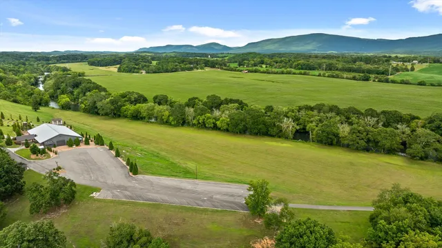 $5,500,000 | 1020 Thomas Road, Benton, TN 37307