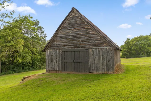 $5,500,000 | 1020 Thomas Road, Benton, TN 37307