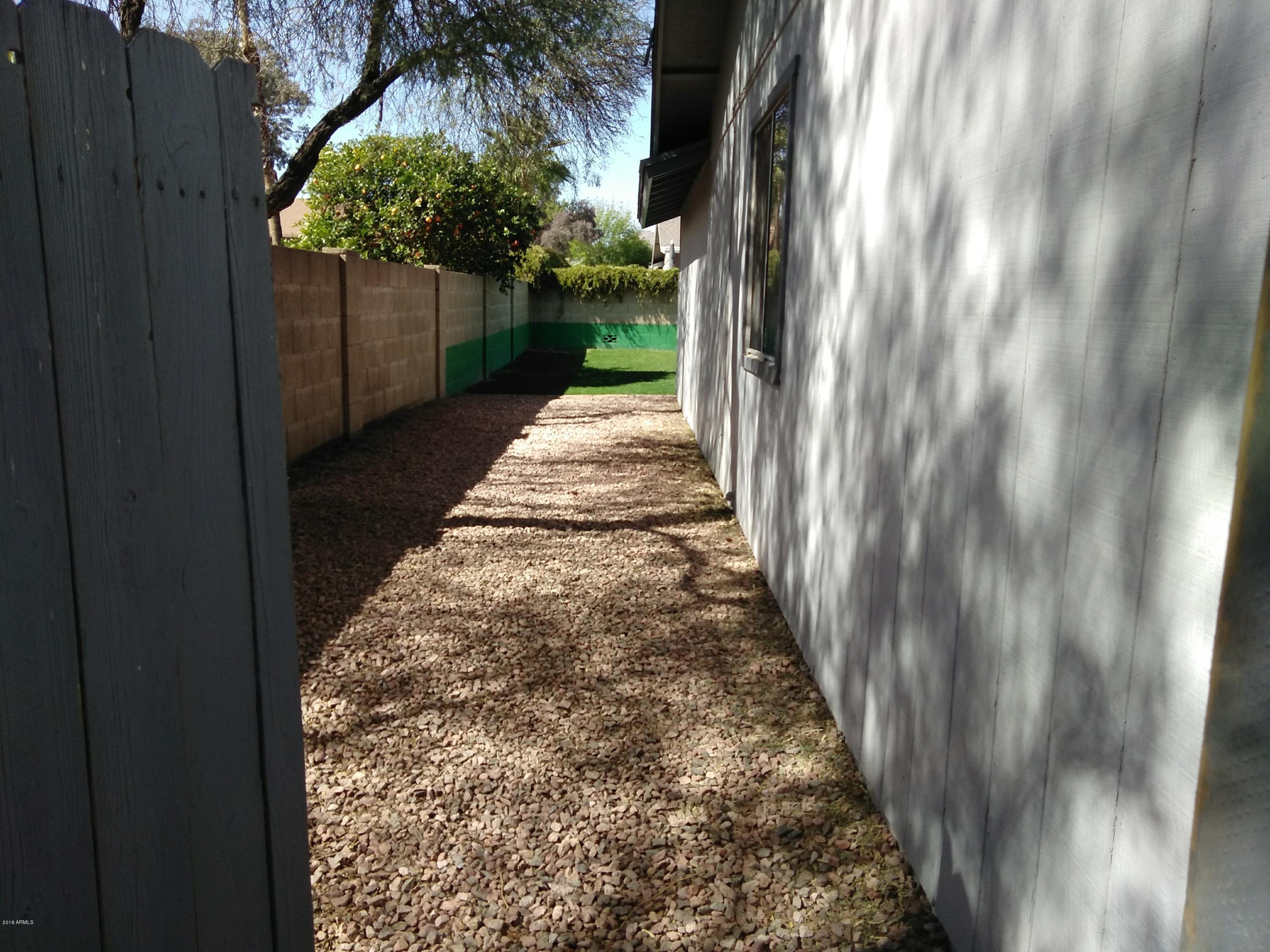 11814 South Ki Road Phoenix, AZ 85044 - Photo 26 of 28 Moskoff-Ki side yard pic