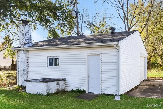 $1,170 | 1210 Baron Avenue, St. Louis, MO 63138