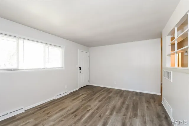 $1,170 | 1210 Baron Avenue, St. Louis, MO 63138