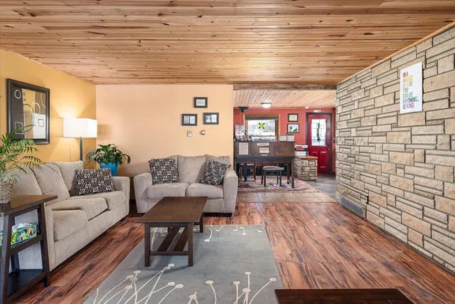 $269,000 | 414 South E Avenue, Viroqua, WI 54665