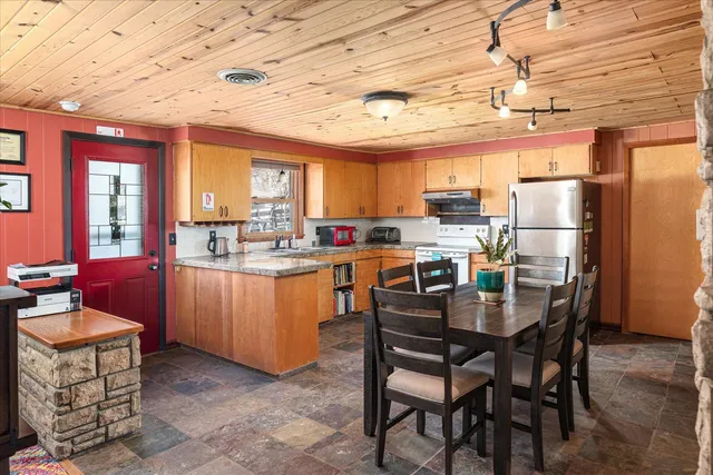 $269,000 | 414 South E Avenue, Viroqua, WI 54665