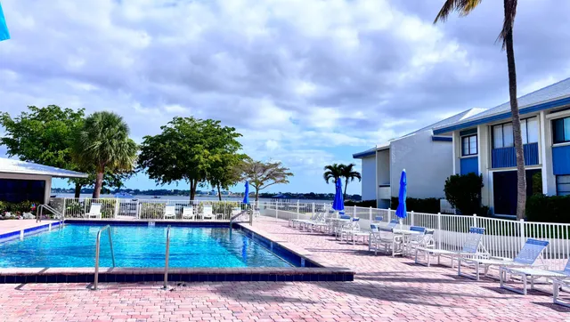 $2,500 | 175 Southeast St Lucie Boulevard, Unit F116, Stuart, FL 34996