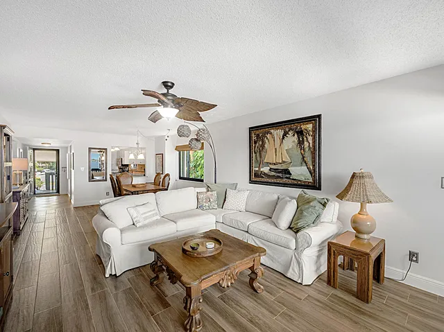 $2,500 | 175 Southeast St Lucie Boulevard, Unit F116, Stuart, FL 34996