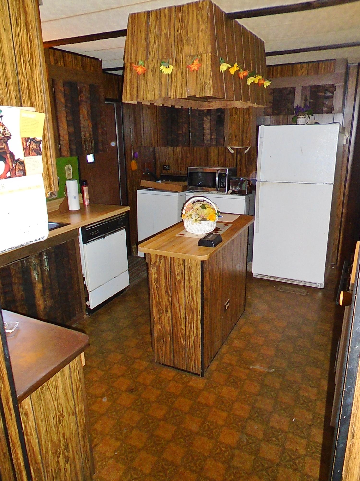61 Vanderheide Road DeFuniak Springs, FL 32433 - Photo 5 of 18 Kitchen