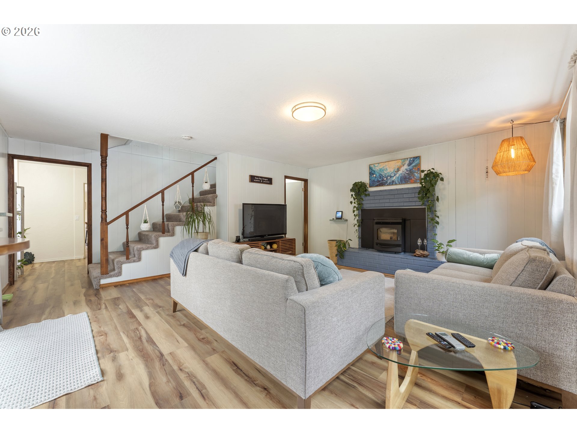 2185 North 8th Street Coos Bay, OR 97420 - Photo 12 of 30 Family Room