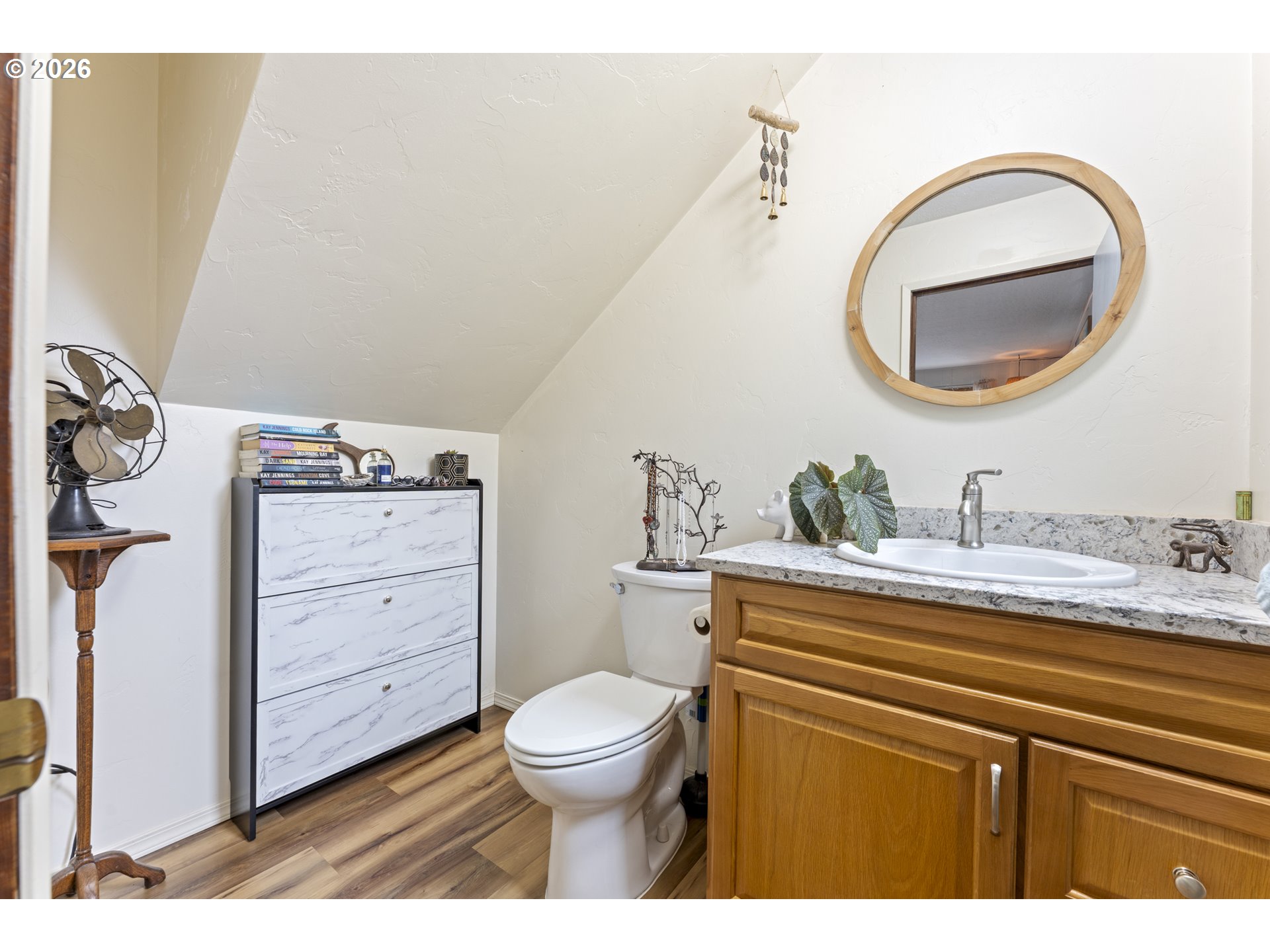 2185 North 8th Street Coos Bay, OR 97420 - Photo 22 of 30 Bathroom