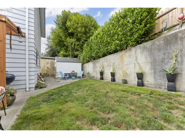 $360,000 | 2185 North 8th Street, Coos Bay, OR 97420