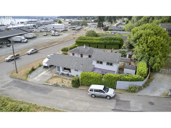 $360,000 | 2185 North 8th Street, Coos Bay, OR 97420