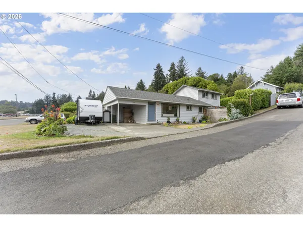 $360,000 | 2185 North 8th Street, Coos Bay, OR 97420