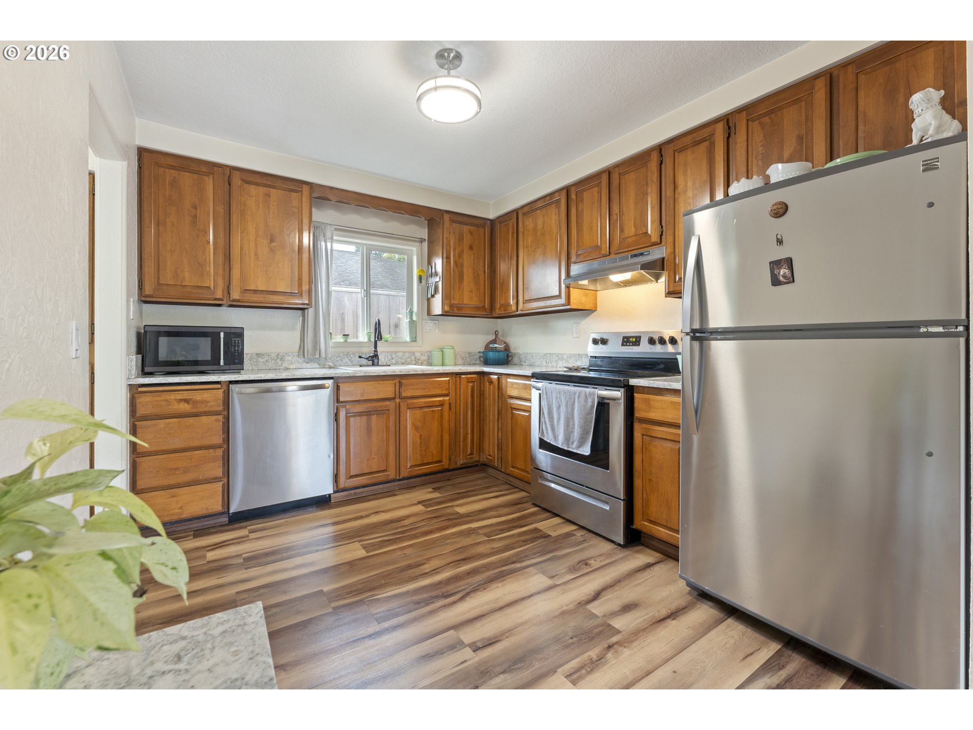 2185 North 8th Street Coos Bay, OR 97420 - Photo 6 of 30 Kitchen