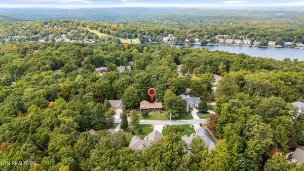 $319,900 | 16 Bingham Way, Crossville, TN 38558