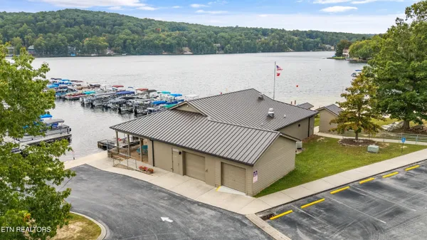 $319,900 | 16 Bingham Way, Crossville, TN 38558