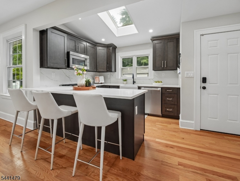 653 Hamilton Road South Orange, NJ 07079 - Photo 7 of 48