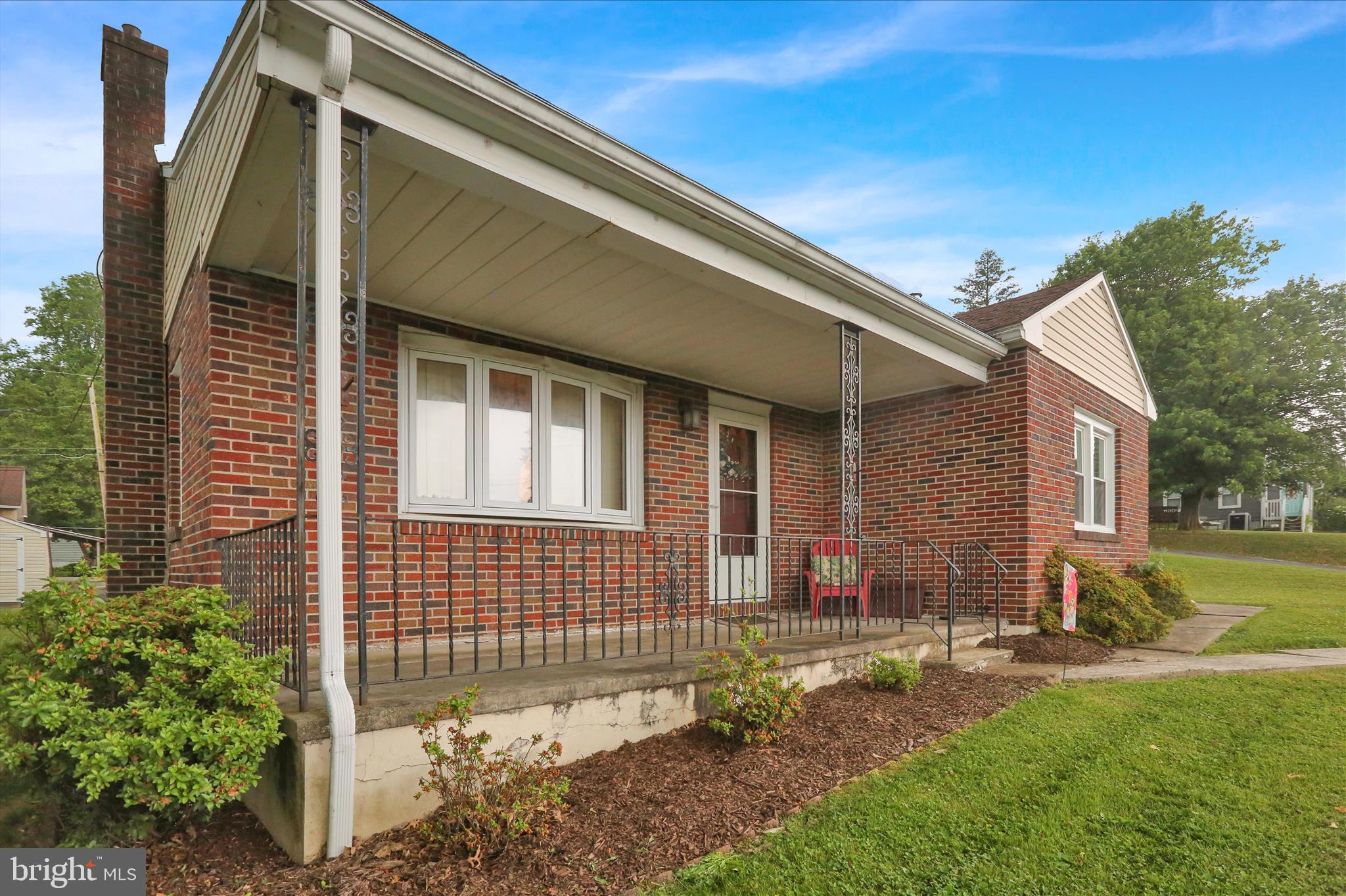 430 Summit Avenue Reading, PA 19607 - Photo 4 of 29 Front Porch