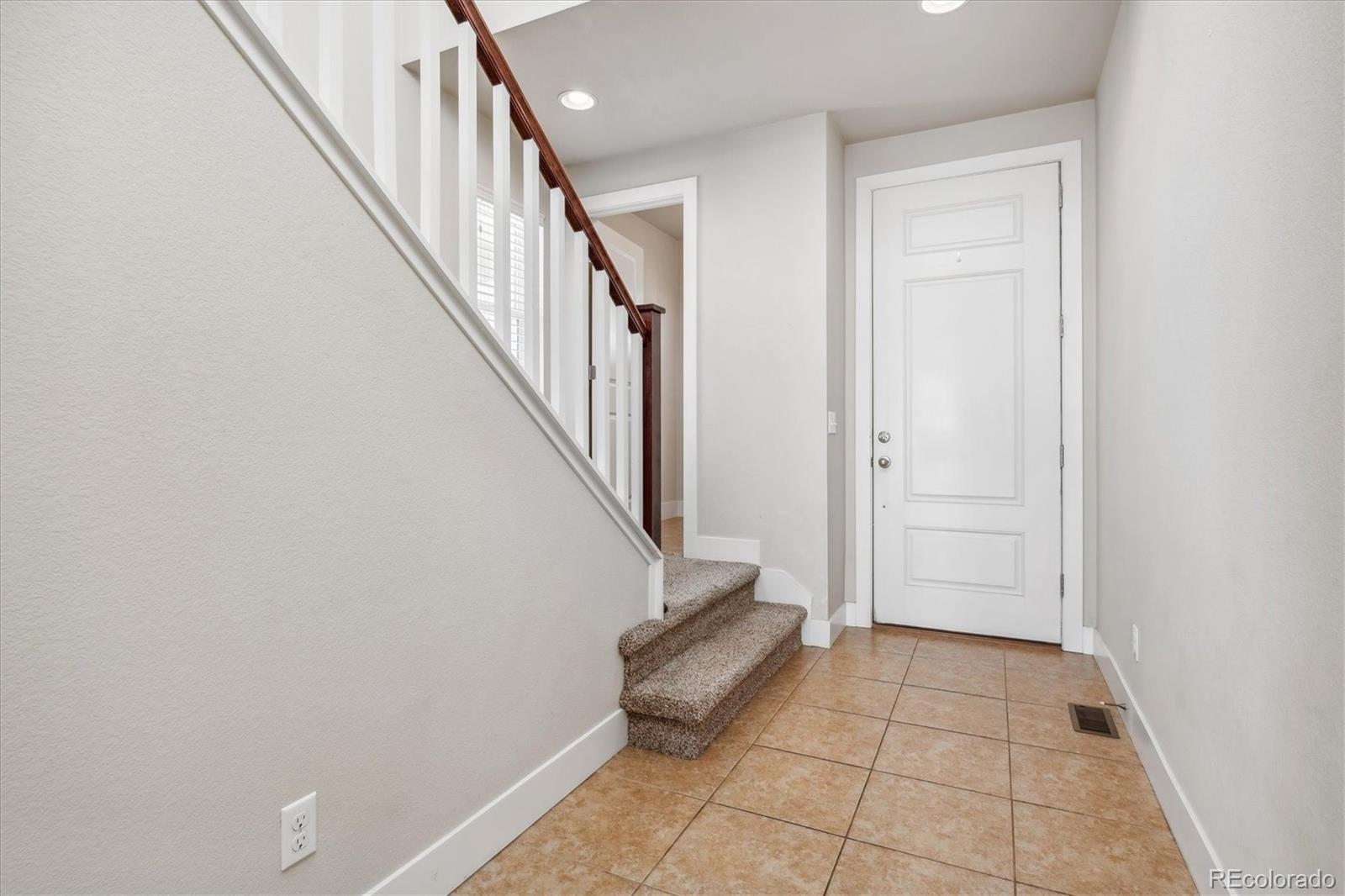 10461 Rutledge Street Parker, CO 80134 - Photo 5 of 37 Gallery Image 5