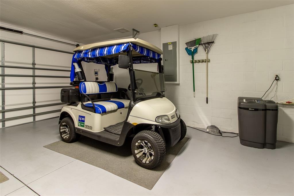 15691 Southwest 11th Court Road Ocala, FL 34473 - Photo 37 of 37 a car is parked in a garage