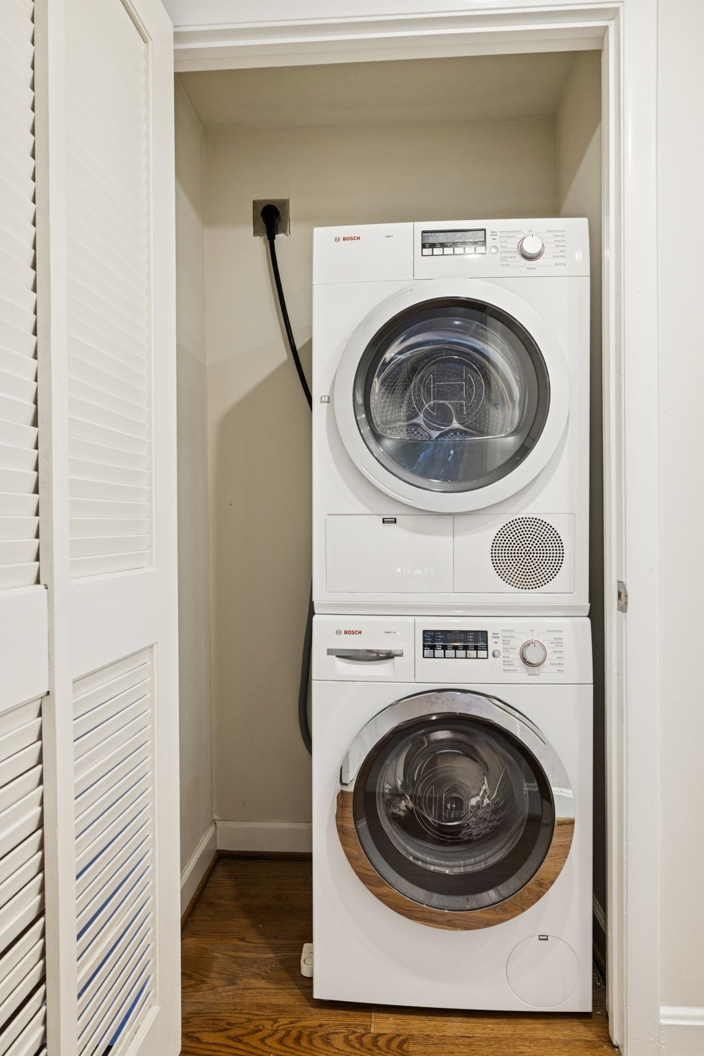 4215 Harding Pike, Unit 204 Nashville, TN 37205 - Photo 31 of 40 a utility room with dryer and washer