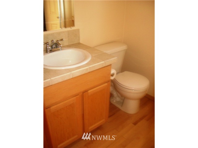 11564 Southeast 170th Court Renton, WA 98055 - Photo 8 of 15