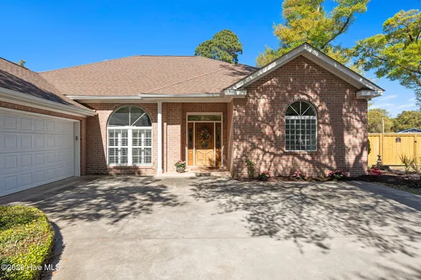 $489,900 | 1872 Oak Harbour Drive Southwest, Ocean Isle Beach, NC 28469