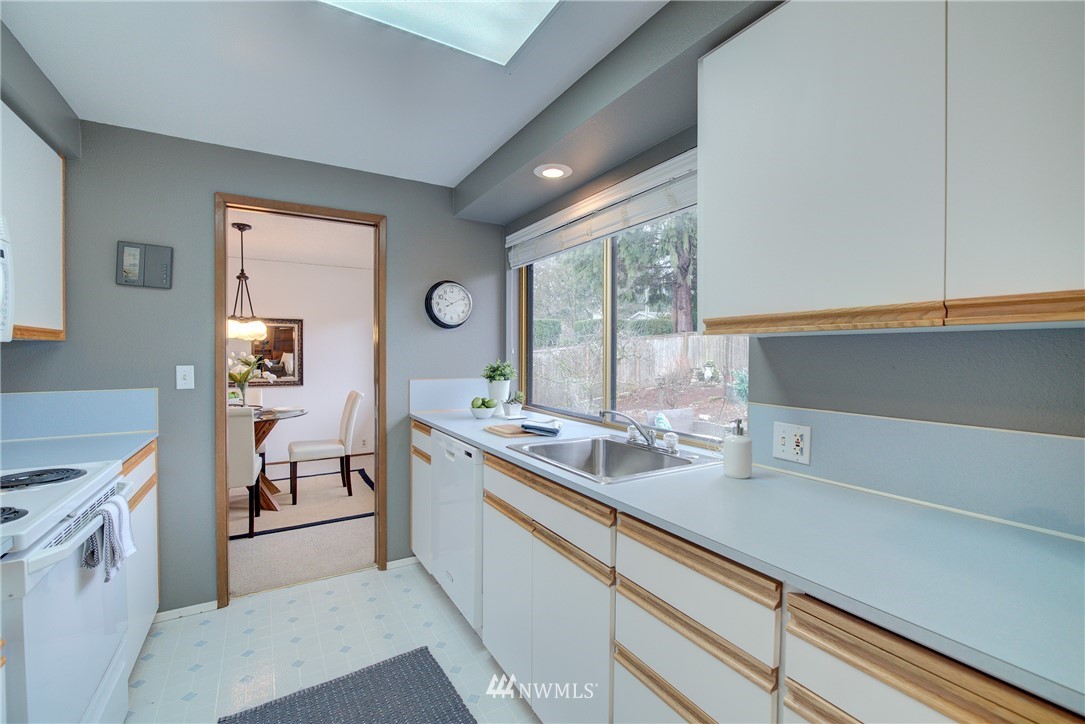 8962 Northeast 192nd Place Bothell, WA 98011 - Photo 12 of 23 Gallery Image 12