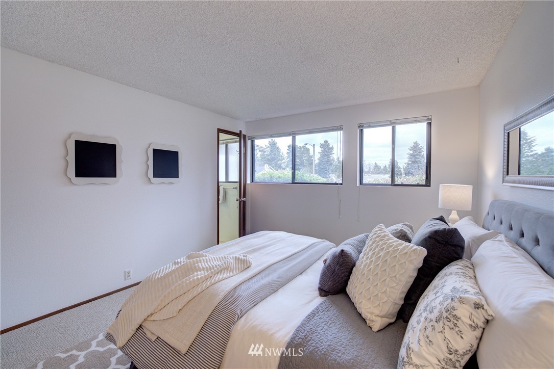 8962 Northeast 192nd Place Bothell, WA 98011 - Photo 15 of 23 Gallery Image 15
