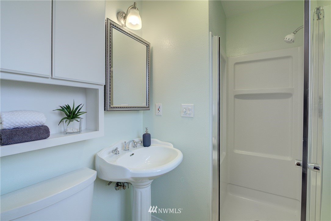 8962 Northeast 192nd Place Bothell, WA 98011 - Photo 16 of 23 Gallery Image 16