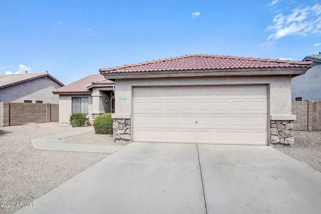 $2,095 | 8016 West Whyman Avenue, Phoenix, AZ 85043