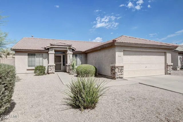 $2,095 | 8016 West Whyman Avenue, Phoenix, AZ 85043